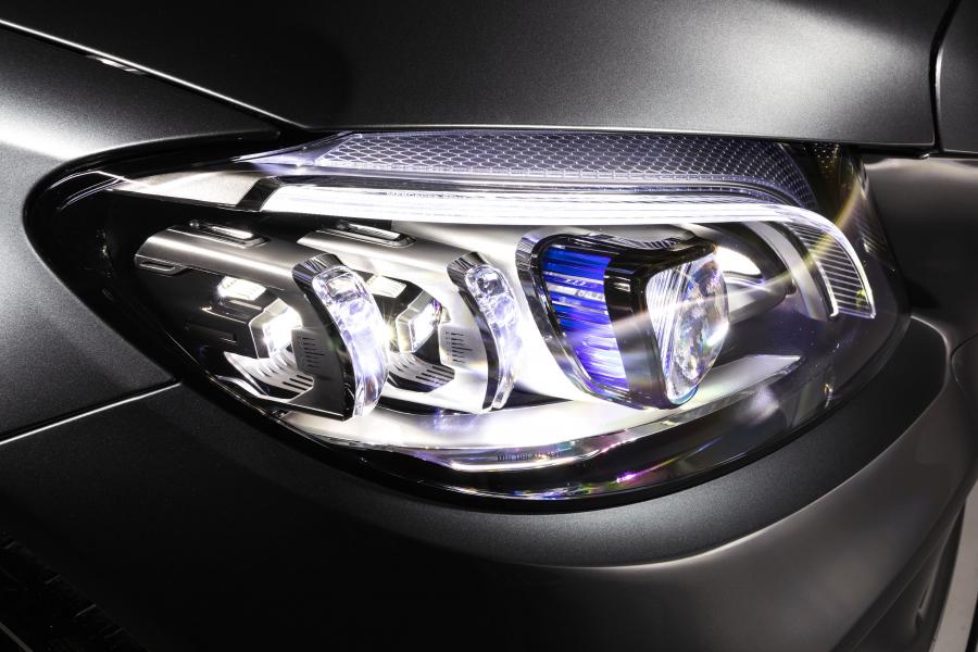 Детали экстерьера Mercedes-Benz C200 AMG Line (W205) 2018 года  (AU) (фото 28 из 40)